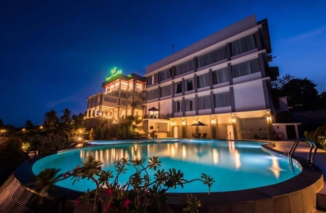 Hotel Santika Luwuk - Sulawesi Tengah