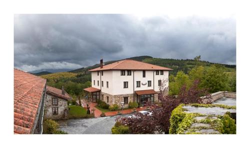 Hotel Santuario Urkiola - Lagunetxea