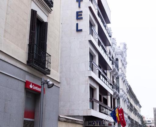Hotel Serrano