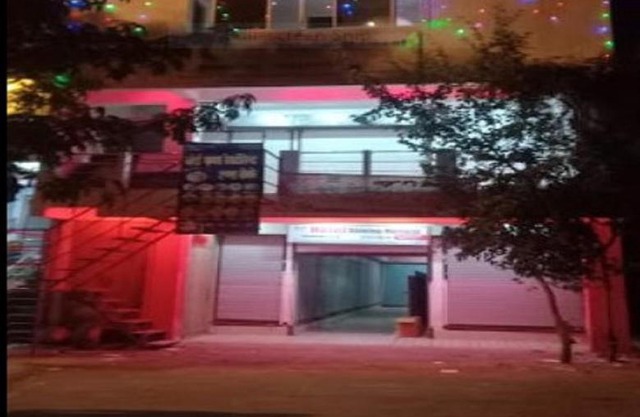 Hotel Shining Moment, Sehore