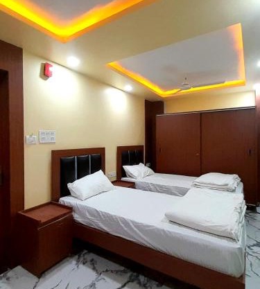 Hotel The Prince Palace Near Mahabodhi Temple - Wifi and Parking Facilities