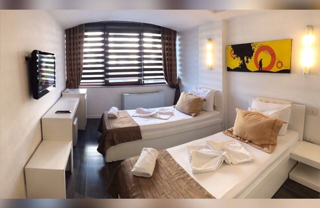 Hotel Theranda