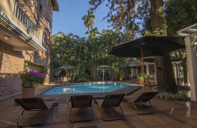 Hotel Villa Morra Suites