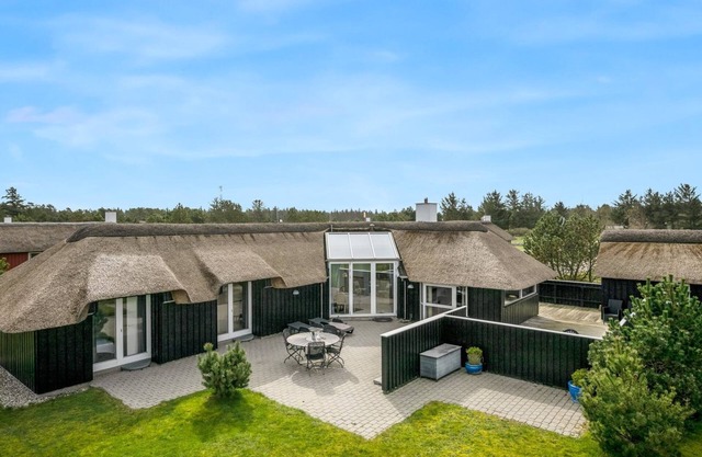 "Hothbrod" - 1.2km from the sea by Interhome