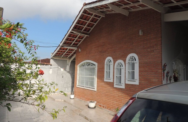 House 1 Suite and 2 Bedrooms - Jd. Suarão - Itanhaém