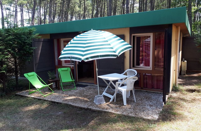 House, 4 people, swimming pool 3 pools, Leon village under the pines