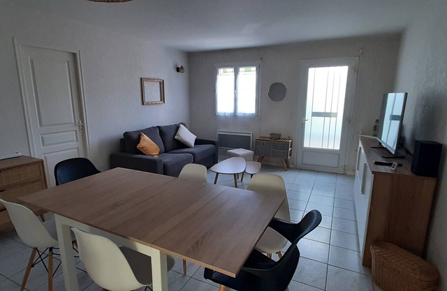 House 55m2 & terrace 1.5 Km from the beach