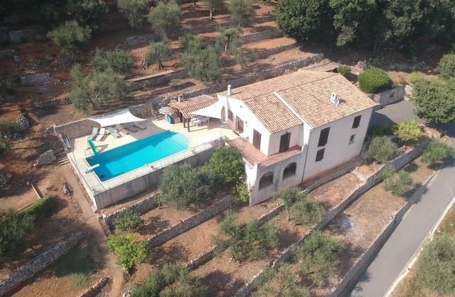 House between sea and mountains, near Grasse, swimming pool & view to Cannes bay