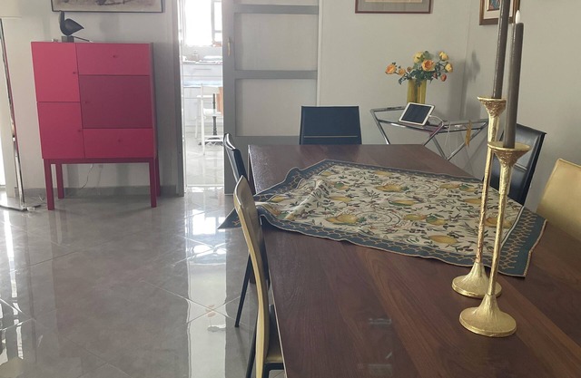 House between Sea and Country