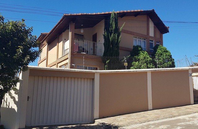 House by the Dam with Club Access