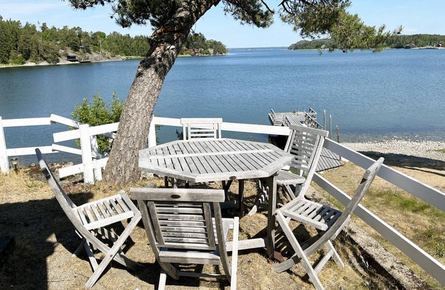 House by the sea with sauna, near Nynäshamn | SE13017