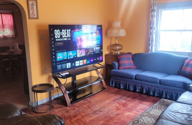 House can sleeps 8 or more