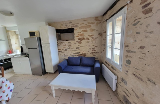 House for 2 to 4 people close to all amenities and 25 minutes from the sea