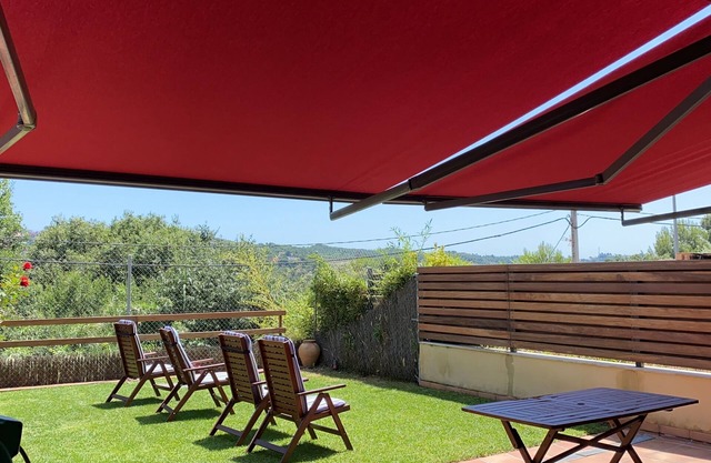 House for 8-9 people 25 min from Barcelona, Montserrat, Sitges, Penedes.