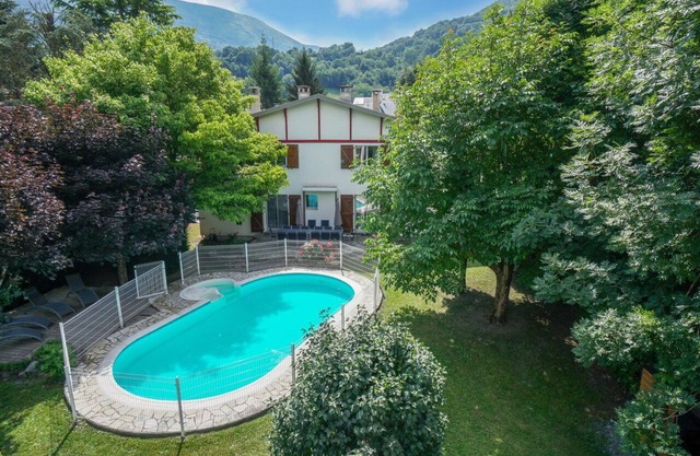 House/Gîte/Chalet 15 to 17 people 06 37 07 78 76