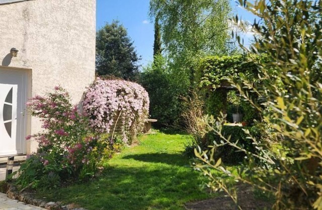 House & Garden "Les Glycines" – Disneyland Paris