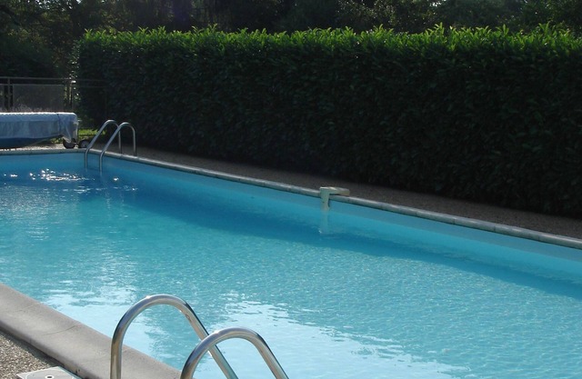 House - garden - private swimming pool.2 pers