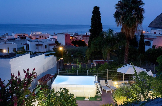 House Grapefruit sea view and pool 2 bed