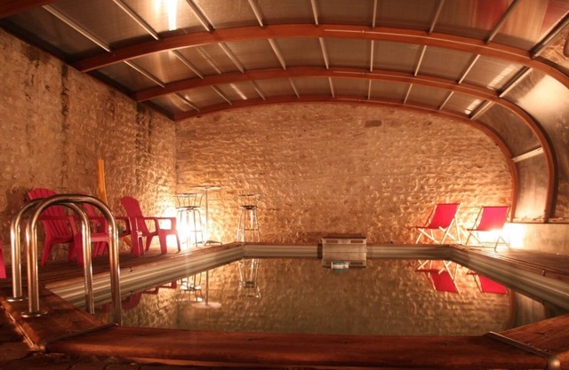 House Heated swimming pool, Jacuzzi 1 H from PARIS. Near Fontainebleau - Climbing