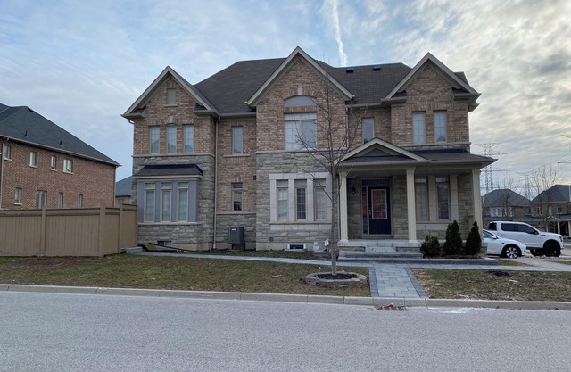 House in Ajax - Events Allowed
