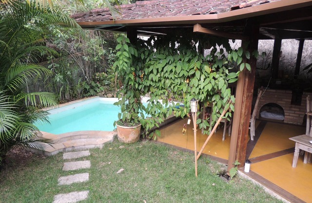 House in Ilhabela, close to the beach and the village