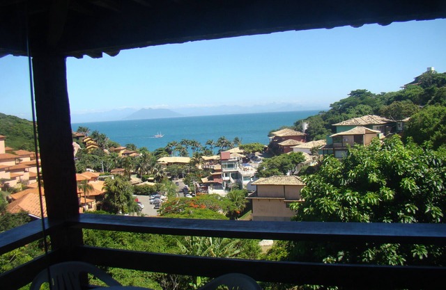House in João Fernandes beach in gated community