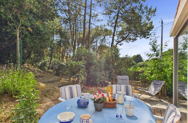 House in Les Conches, garden, sleeps 4