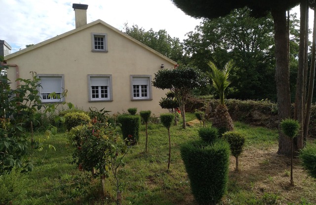 House in rural environment. Peace of mind and clean air. In the center of Galicia