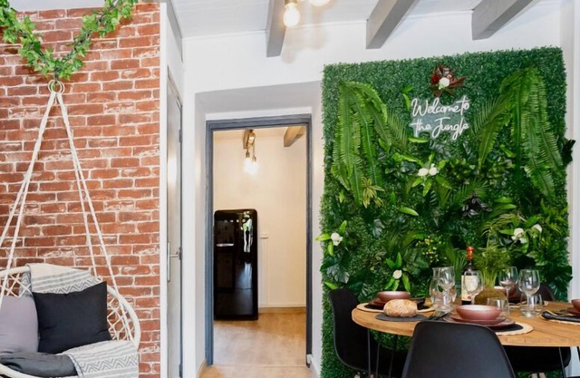 ꧂ HOUSE "Jungle House" 90 m2/Montbrison *Overhead projector-Cinema-Games-Parking area