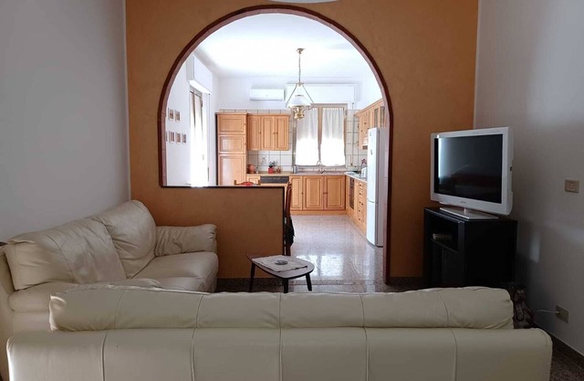 House of 170 sq. m., 700 m. from the center of Rosolini