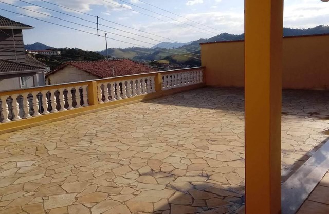 House of high standard near the center of São Lourenço.