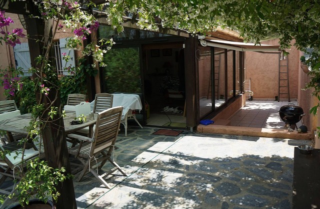 House of the maquis, 5minutes long sandy beaches of the East Coast