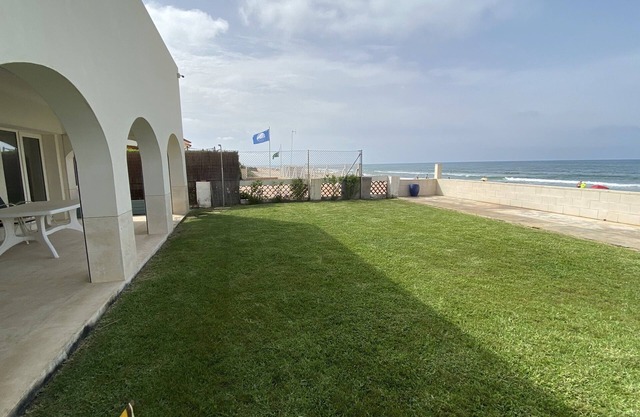 House on the beach 30 meters from the sea, first line