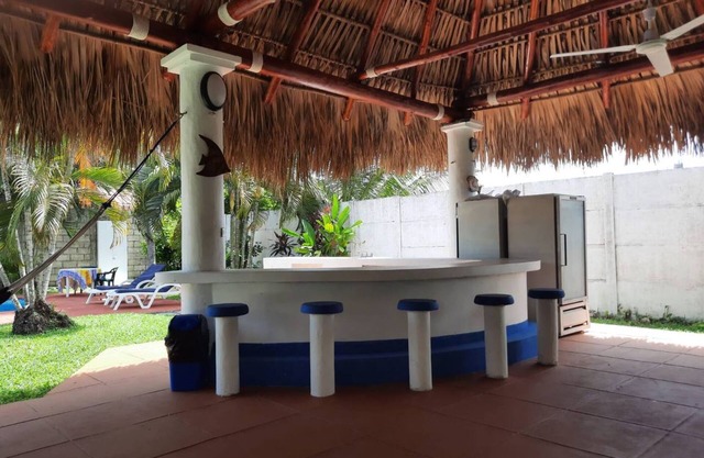 House on the high seas with access to the beach
