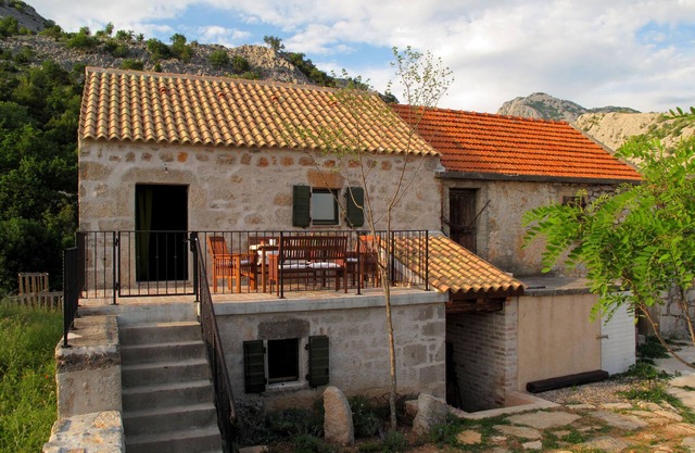 House POJATA (22512-K1) - Starigrad Paklenica