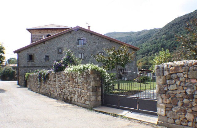 House Sierra de Breñas (Ampuero - Bien Aparecida) capacity for 18-20 people