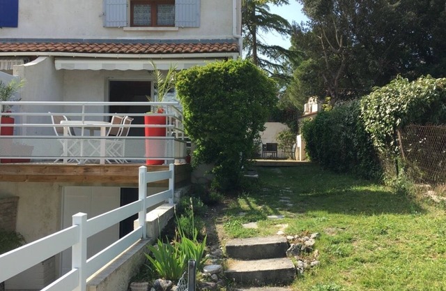 House very well located