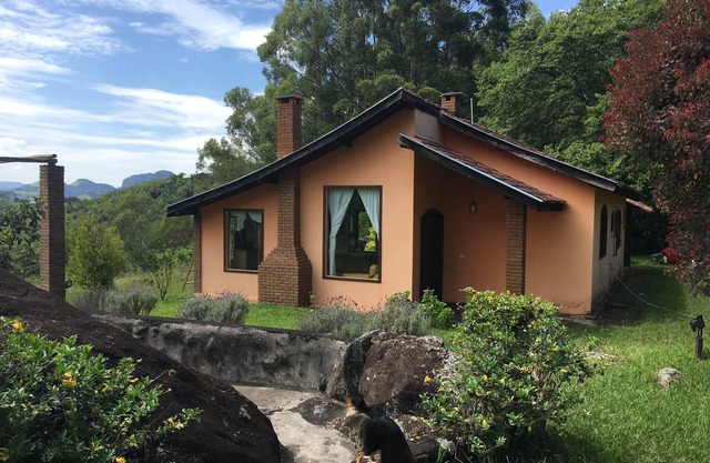 House with a view of Pedra do Baú
