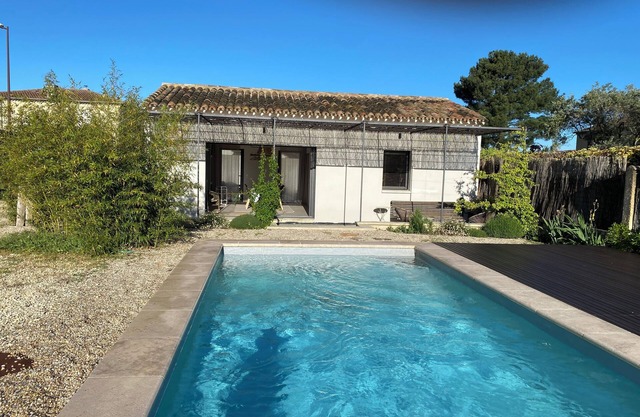 House With Salt Water Pool in the Heart of Antique Town Provence