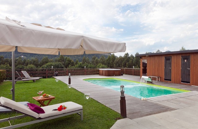 House with pool 8 minutes from the beach, free wifi