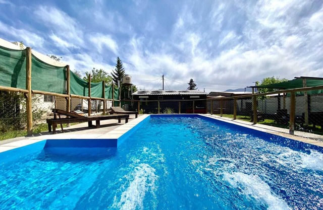 HOUSE WITH POOL (with view to the mountain range)