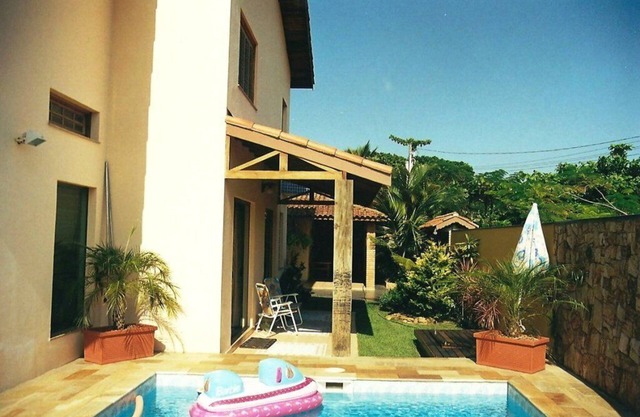 HOUSE WITH POOL IN GARDEN GRANDESP NEAR THE BEACH