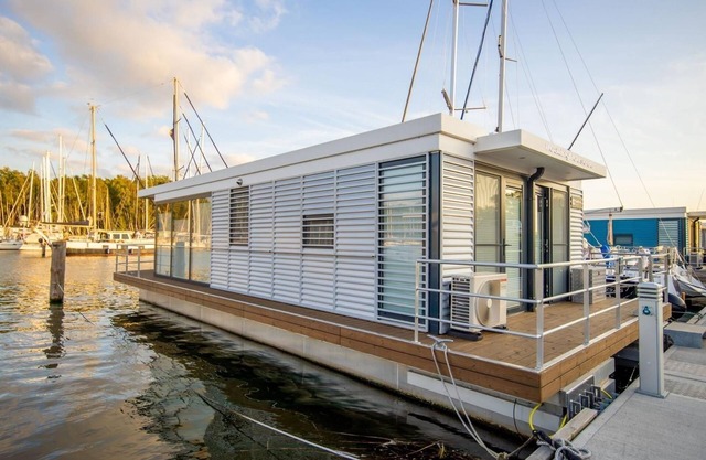 Houseboat for 4 guests with 45m² in Peenemünde (251103)