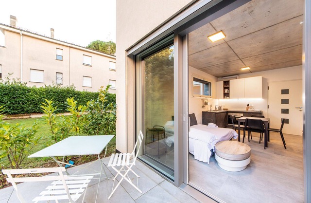 HouSmart Toscana 53 Black