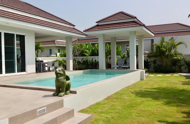Hua Hin New, modern and luxurious villa