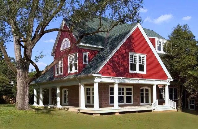 Huge Gilded-Age Home for Entertaining