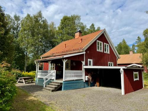 Huis bij bos en water