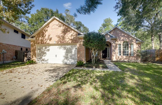 Humble Home with Game Room, Near Deerbrook Mall!