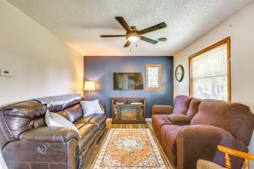Hunt and Fish Peaceful Country Escape in Chapman!