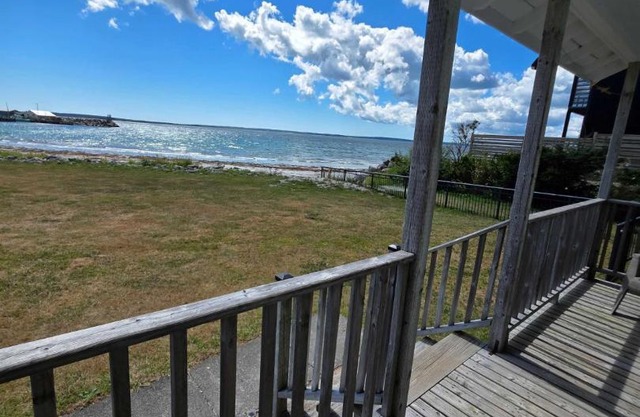 Hunts Point 2-Bed Coastal Retreat - Cottage # 9